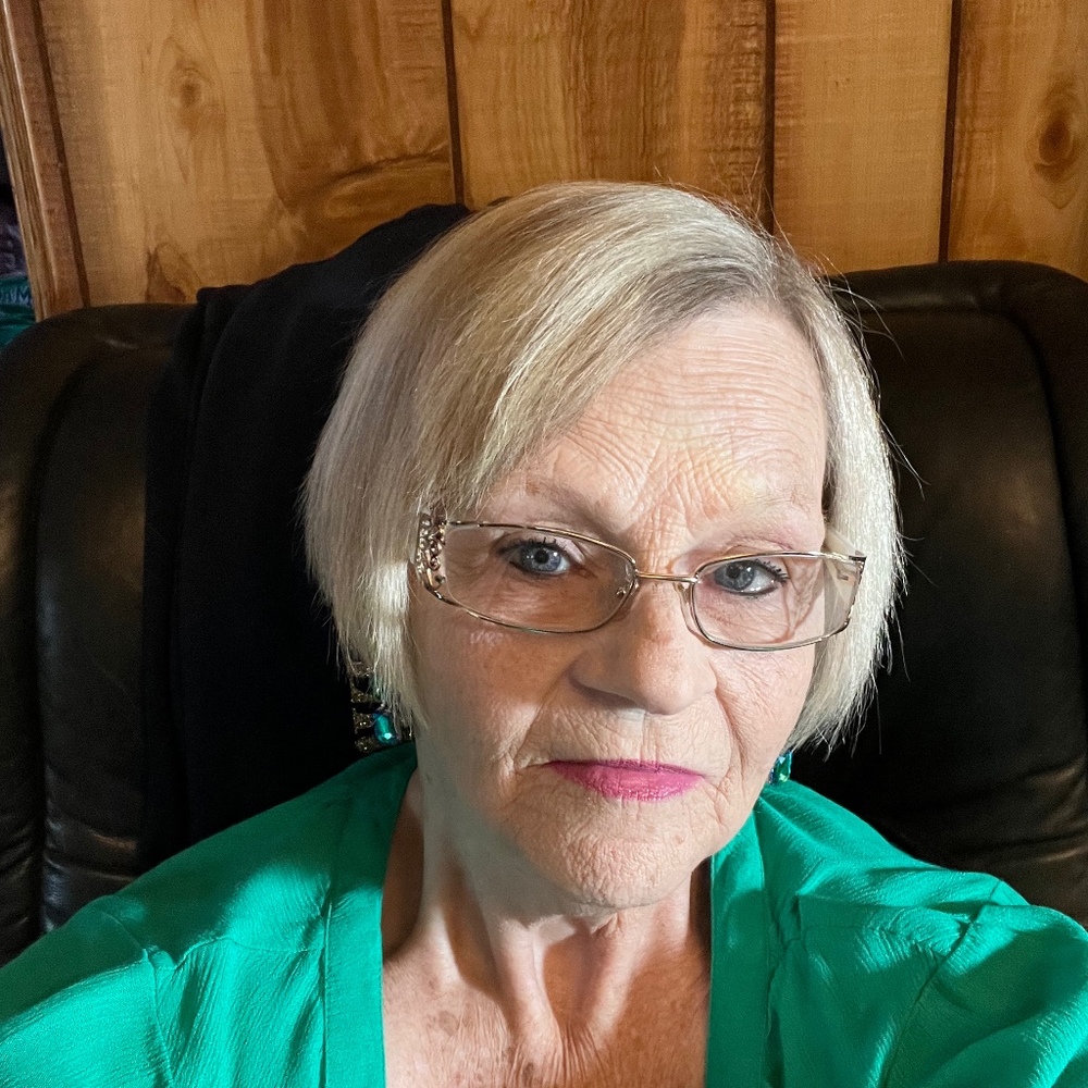 Meet your Posher, Helen